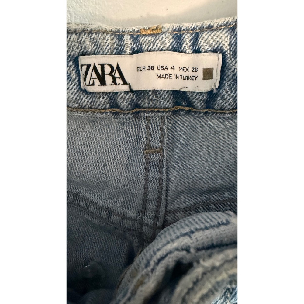 Zara High Rise Straight Leg Light Wash Distressed Hem Jeans Women‎ Size 4 - Picture 5 of 5